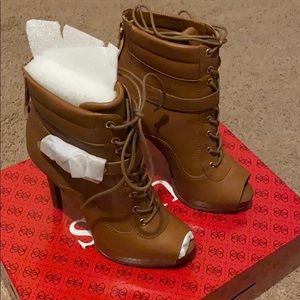 Guess heels